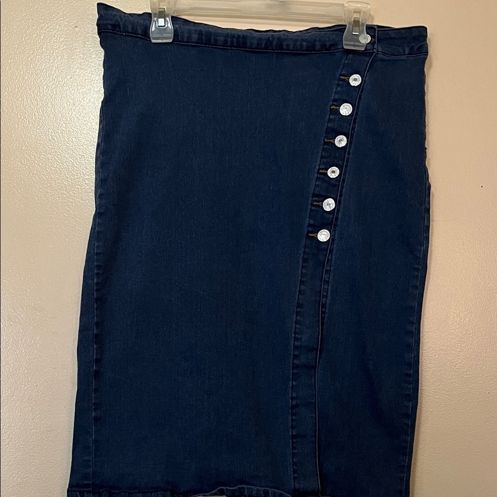 Dark Indigo Denim Button-Trim Pencil Skirt